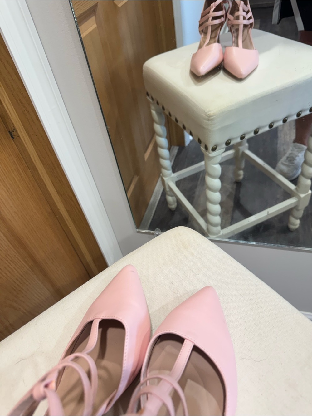 Women's Pink Pointed-Toe Lace-Up Flats